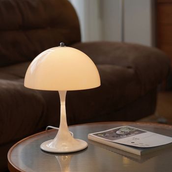 Mushroom Lamp Plug in Bedside Lamp Bedroom Table Lamps Light Luxury Nordic Retro Small Table Lamp Bedroom Bedside Light Decorative 110-240V