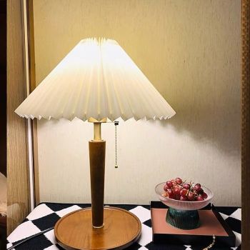 Table Lamp with Cloth Shade and Brass Lamp Head Living Room Bedroom, Pull Switch Table Lamp, Pull Switch Table Lamp, 5W Wood Bedside Nightstand Lamp 110-240V