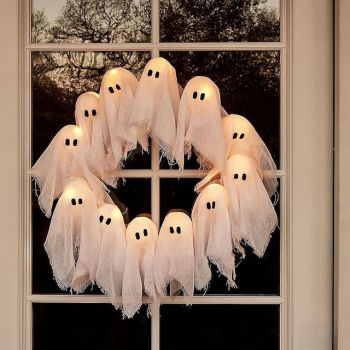 Halloween Ghost Wreath, 12 LED Light-Up White Ghost Garland, Spooky Indoor & Outdoor Hanging Decoration for Front Door, Wall, Party, Battery-Powered Halloween Decor, Holiday Spooky Garland