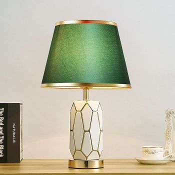 Hand-Painted Gold Glazed Ceramic Table Lamp Gorgeous Bedroom Bedside Lamp with Barrel-Shaped Lampshade Traditional Vase Bedroom Desk Lamp 47 * 30 Cm 85-265V