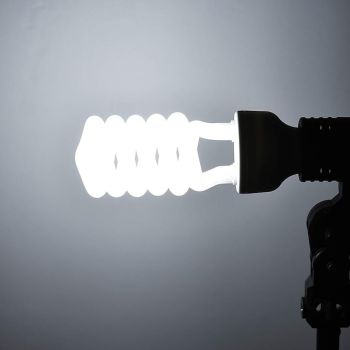 45W CFL Spiral Compact Fluorescent Light Bulb 200 Watt Equivalent 5500K Pure White Balance Daylight for Photography Video Studio Lighting 1pc