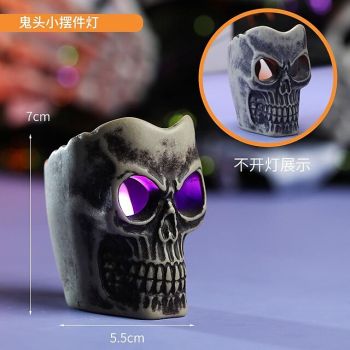 Black Skull Lamp Halloween Bar Decoration Horror Atmosphere Electronic Candle Light for Ghost Festival Bar Haunted House Secret Room Ornament Skull Head Props