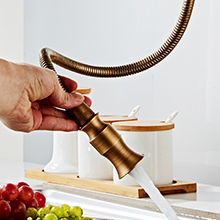 Pull-Out Commercial Design with Flexible Hose