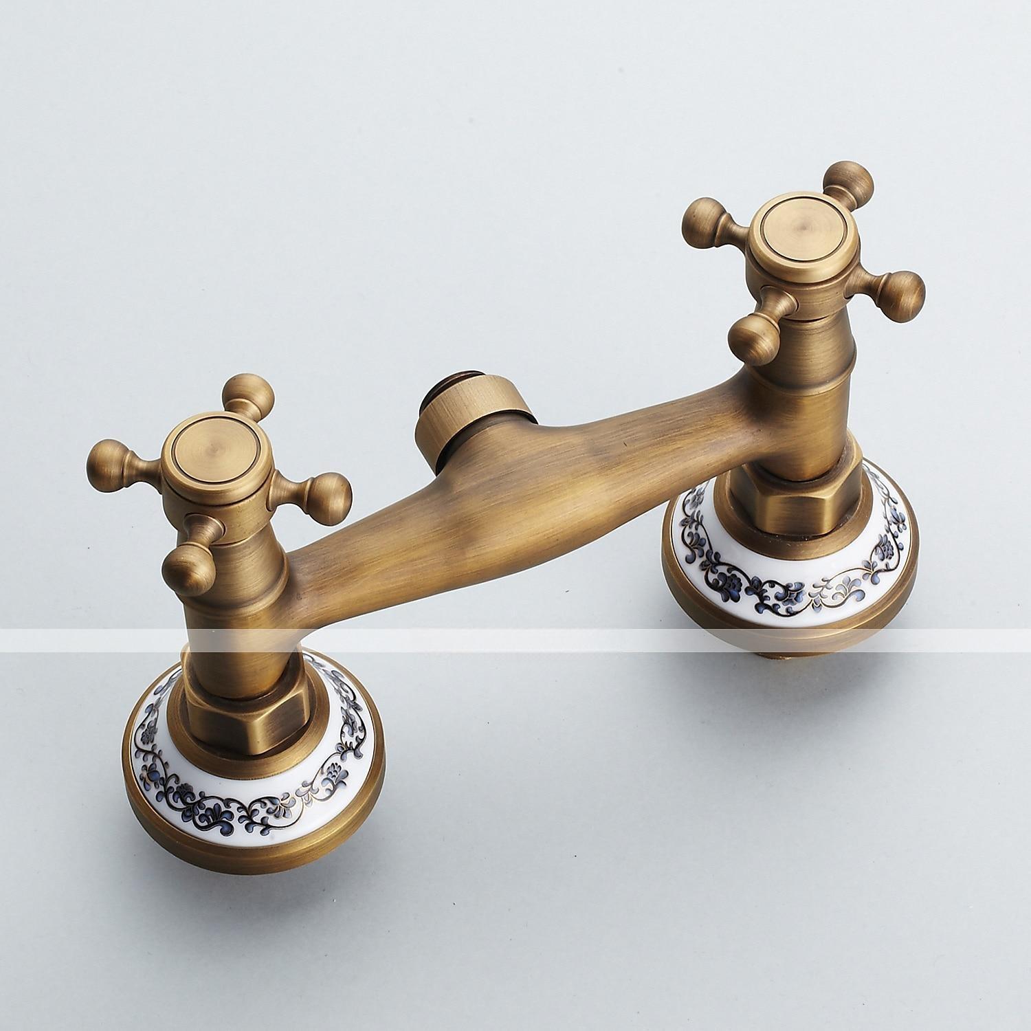 Shower Faucet Set - Handshower Included pullout Vintage Style / Country Antique Brass Mount Outside Ceramic Valve Bath Shower Mixer Taps / Two Handles One Hole 2025 - CAD $151.99 –P7