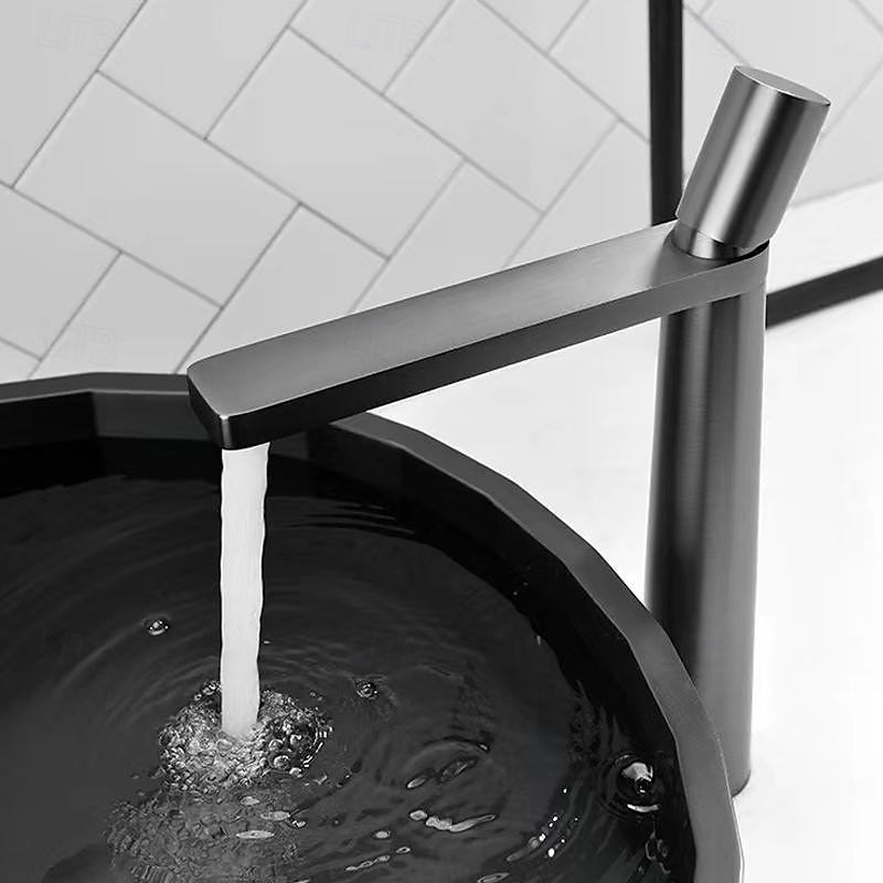 Bathroom Sink Faucet - Classic Electroplated Mount Outside Single Handle One HoleBath Taps 2025 - CAD $113.59 –P9