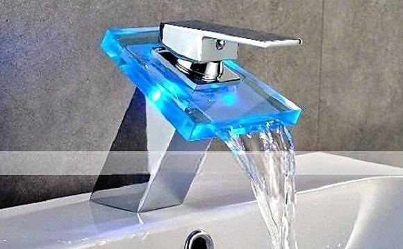 Waterfall Bathroom Sink Mixer Faucet Chrome, Led Faucet Lights Color Changing Battery Powered, Single Hole Single Handle Basin Taps, Brass Washroom Facuet with Glass Spout 2025 - CAD $87.99 –P1