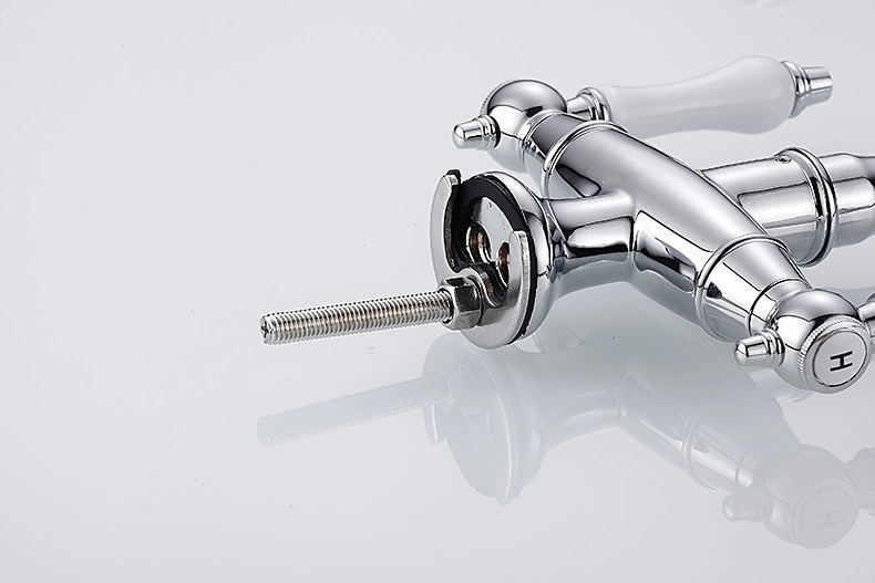 Traditional Kitchen Sink Mixer Faucet Retro Style Vessel Kitchen Taps Dual Handles One Hole Rotatable Chrome/Brass/Nickel Brushed Standard Spout 2025 - CAD $127.99 –P5