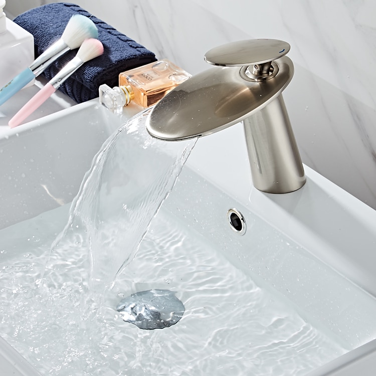 Bathroom Sink Faucet, Brass Waterfall Single Handle One Hole Modern Style Bath Taps with Hot and Cold Water 2025 - CAD $103.99 –P11