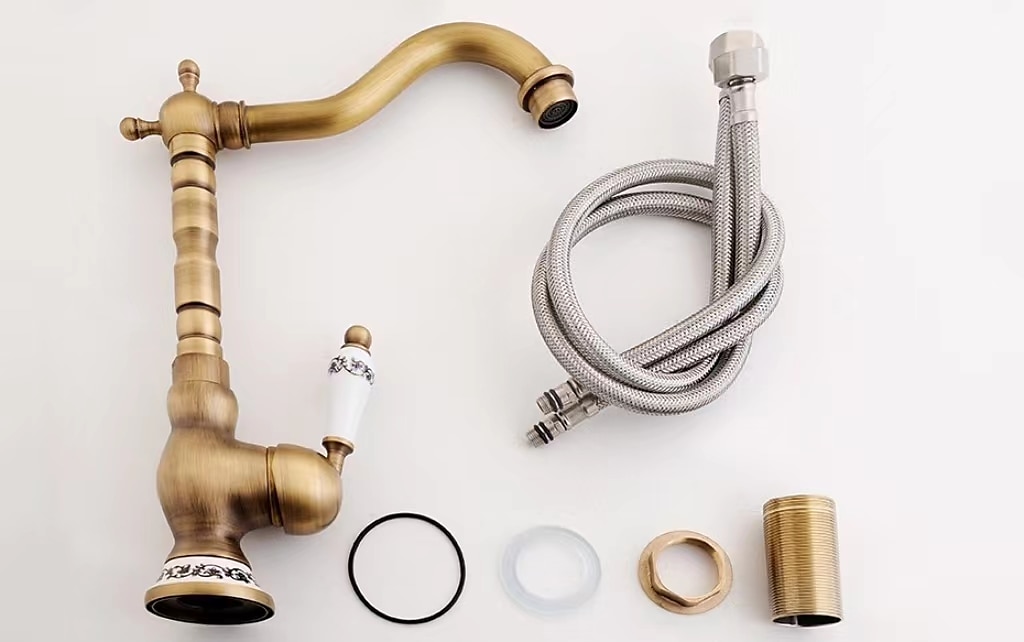 Kitchen Faucet Sink Mixer Taps Single Hanld 360 Degree Swivel Vessel Tap with Cold and Hot Hose 2025 - CAD $87.99 –P2