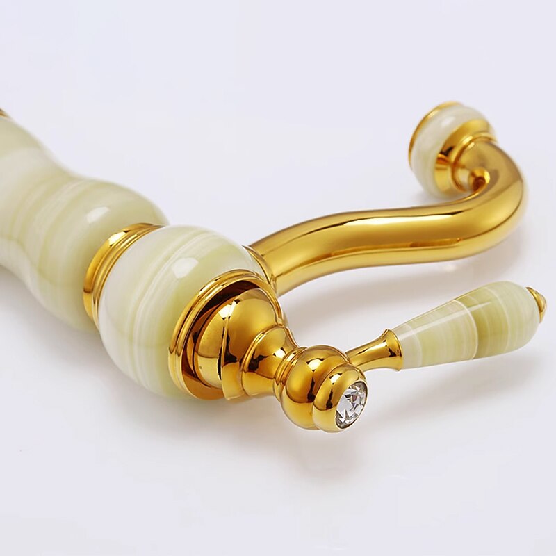 Bathroom Sink Faucet Mixer Basin Tap, Brass Single Handle with Hot and Cold Hose- Rotatable / Classic Electroplated Centerset Single Handle One HoleBath Taps 2025 - CAD $103.99 –P2