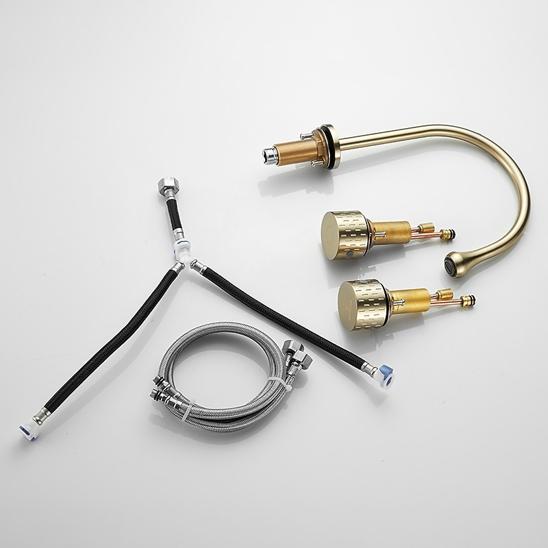 Bathroom Sink Faucet - Rotatable / Classic Electroplated Widespread Two Handles Three Holes Bath Taps 2025 - CAD $127.99 –P12
