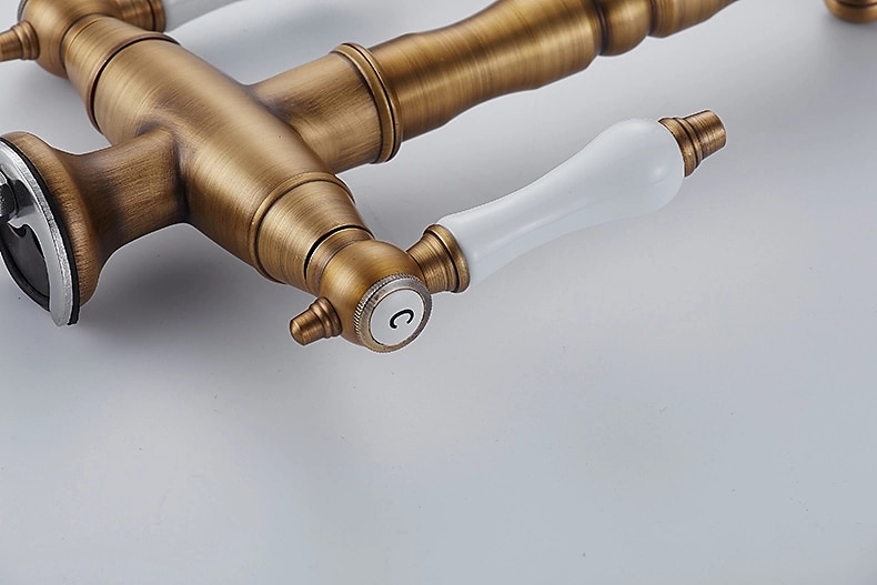 Traditional Kitchen Sink Mixer Faucet Retro Style Vessel Kitchen Taps Dual Handles One Hole Rotatable Chrome/Brass/Nickel Brushed Standard Spout 2025 - CAD $127.99 –P8