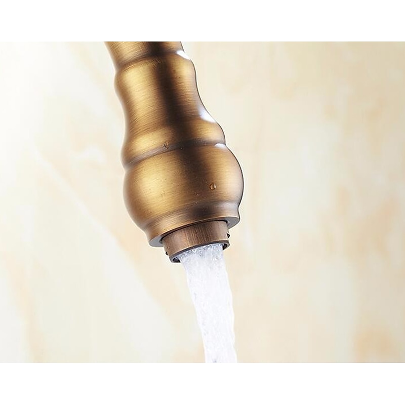 Traditional Kitchen Sink Mixer Faucet Swivel Spout Rotates 360° Retro Style Single Handle Kitchen Taps Deck Mounted One Hole Brass Vintage Water Vessel Taps 2025 - CAD $63.99 –P8