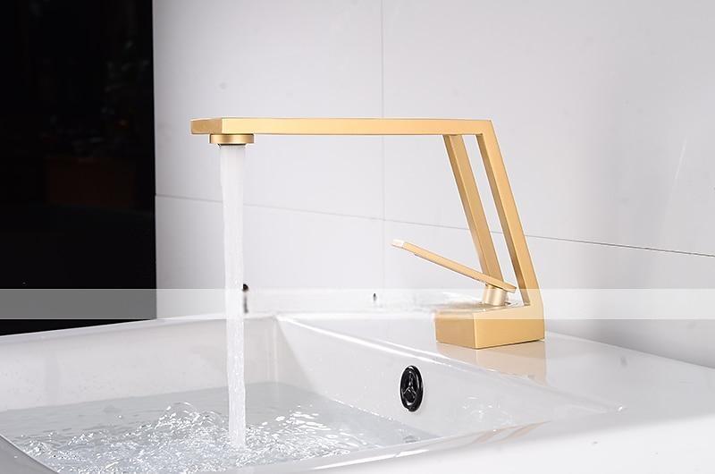Single Handle Bathroom Faucet, Electroplated/Brushed One Hole Hollow Out/Irregular/Centerset, Brass Contemporary Bathroom Sink Faucet Contain with Supply Lines 2025 - CAD $119.99 –P14